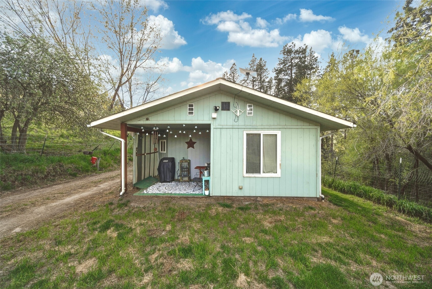 938 Patit Road Dayton, WA 99328 - Photo 16 of 31