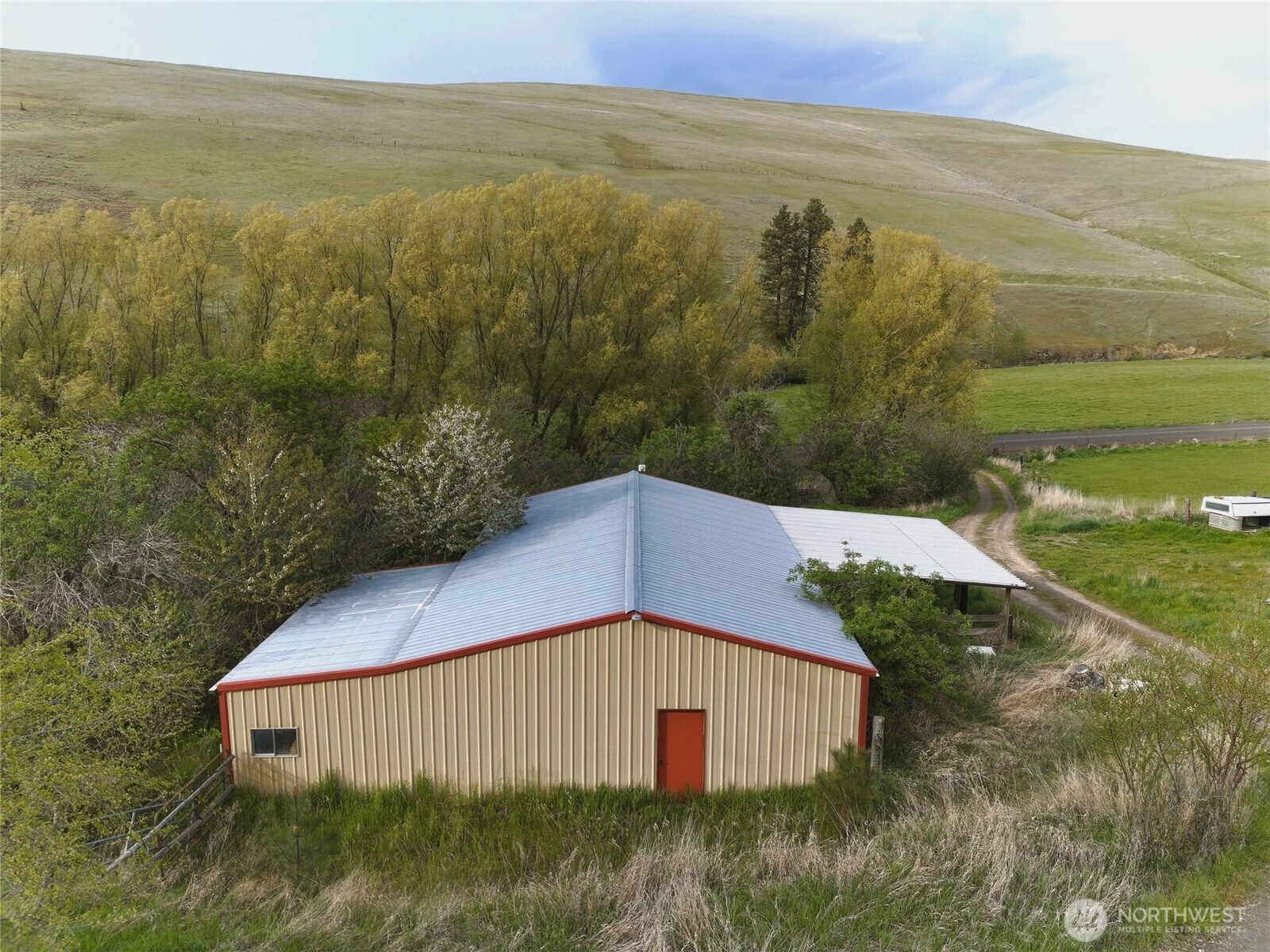 938 Patit Road Dayton, WA 99328 - Photo 21 of 31