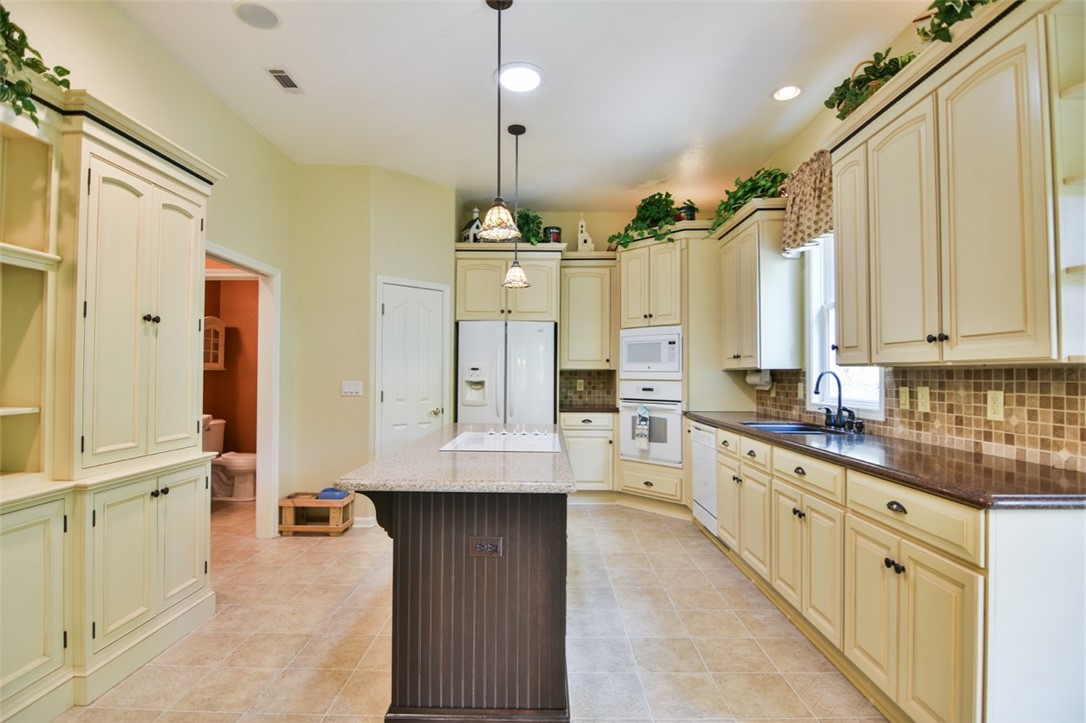 212 Wynmere Way Seneca, SC 29672 - Photo 21 of 46 Gallery Image 21