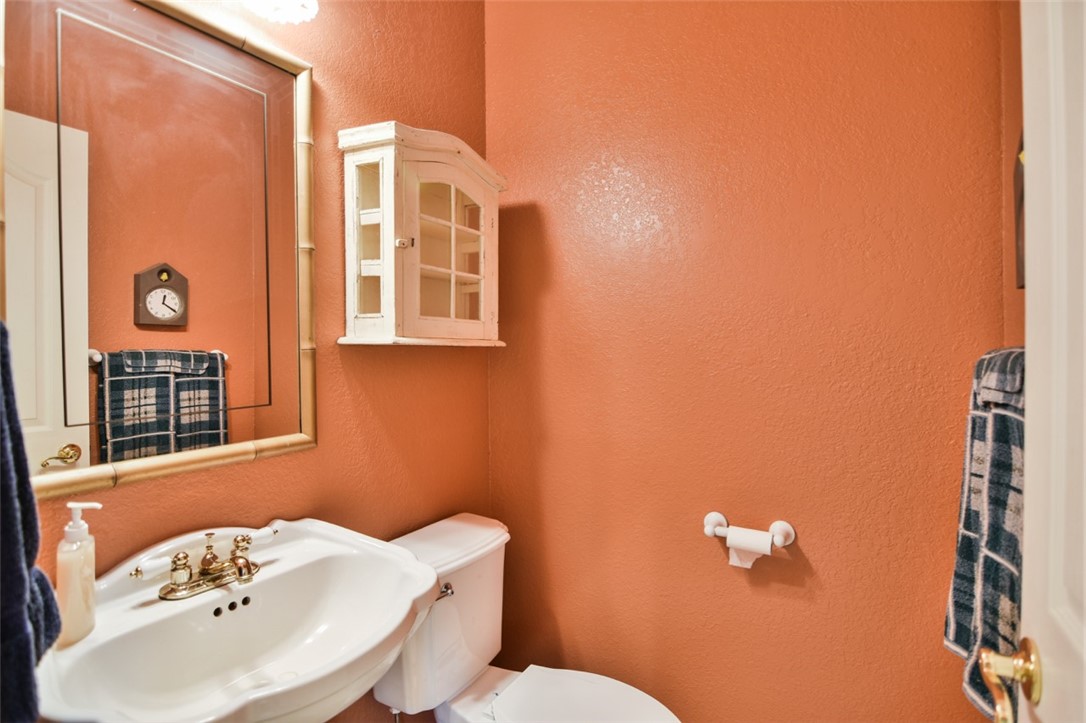 212 Wynmere Way Seneca, SC 29672 - Photo 24 of 46 Gallery Image 24