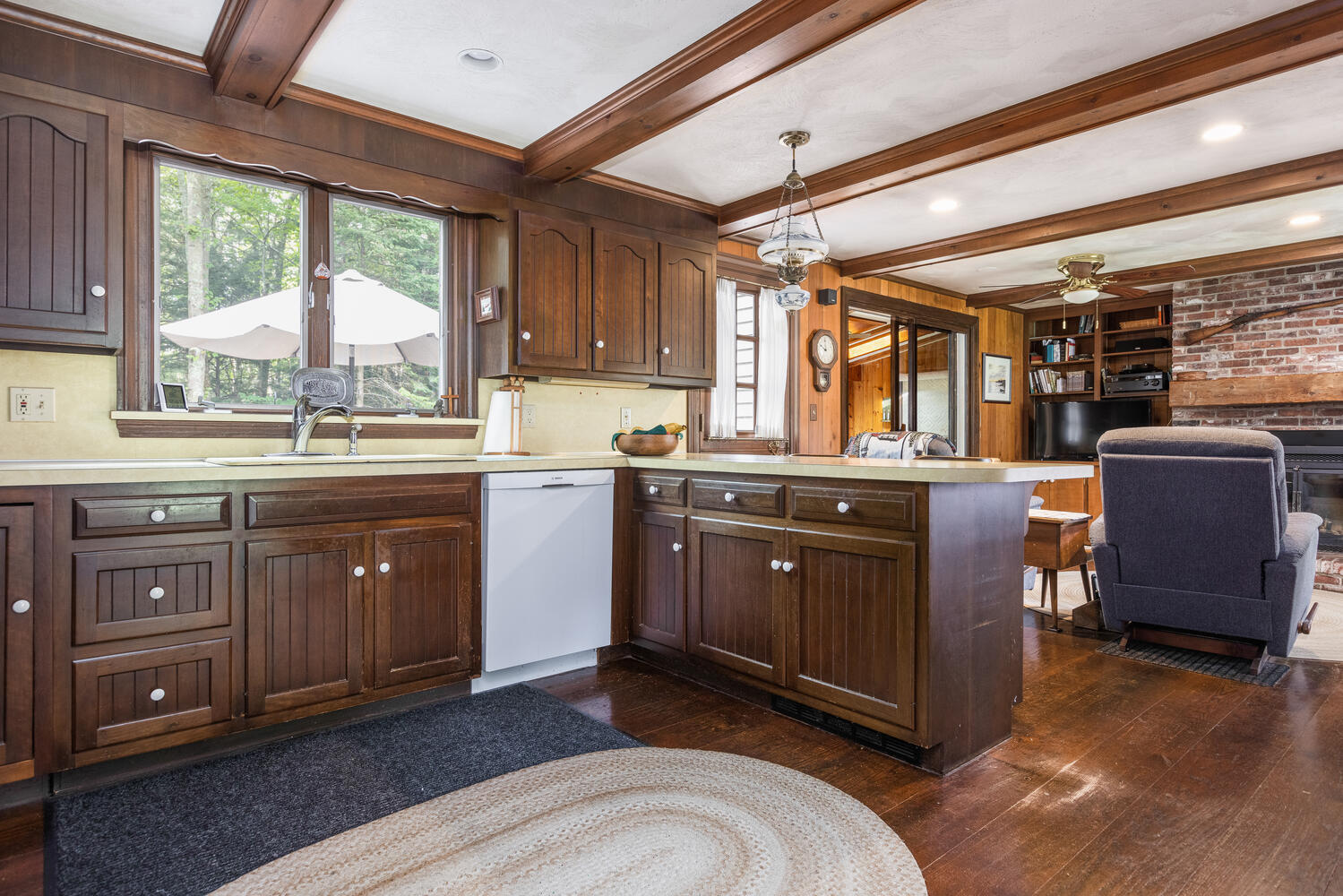 8 Pine Ridge Road Cumberland Foreside, ME 04110 - Photo 5 of 39 kitchen