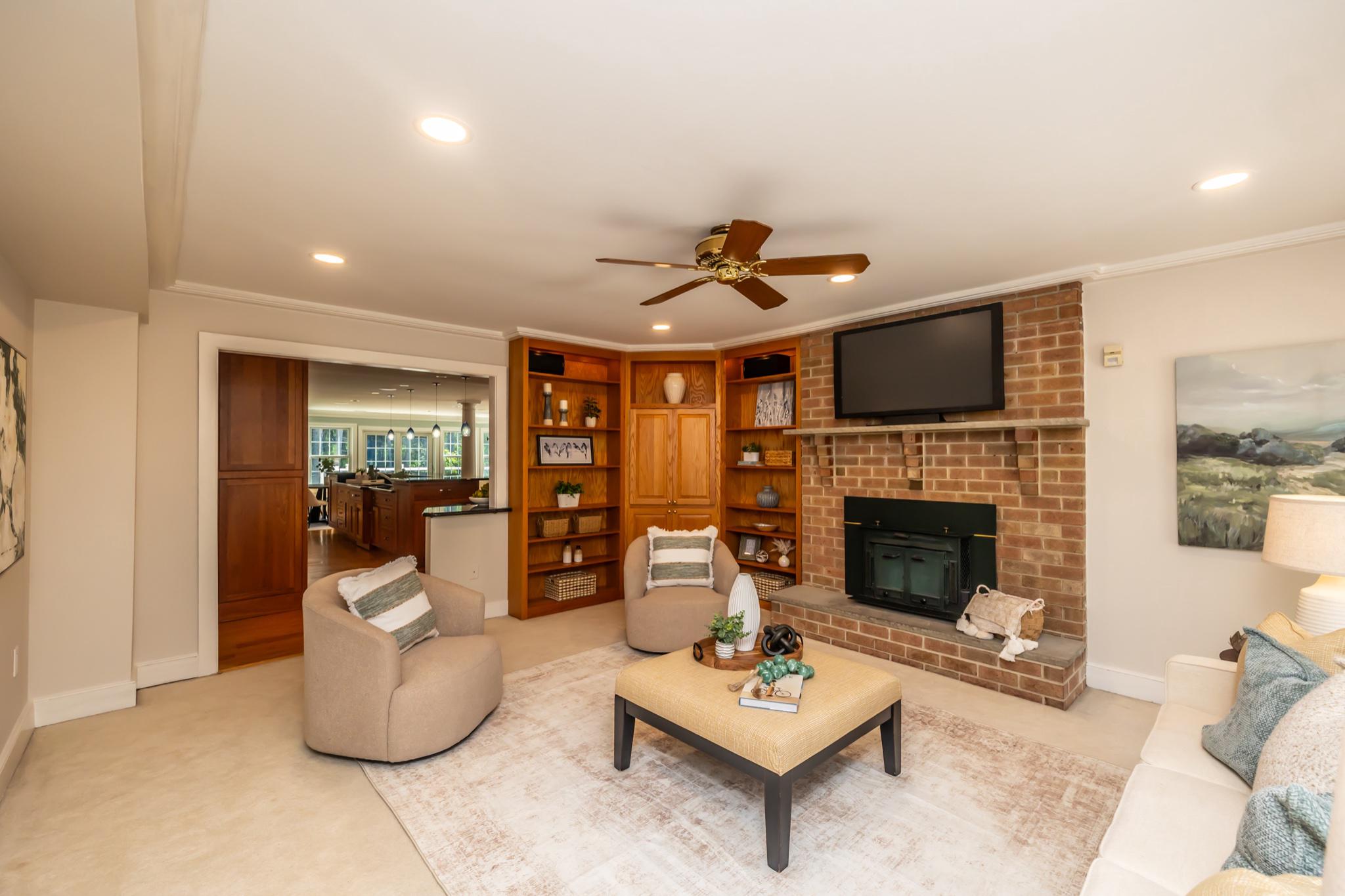 146 Logtown Road Media, PA 19063 - Photo 9 of 128 Cozy Family Room space with Built-ins