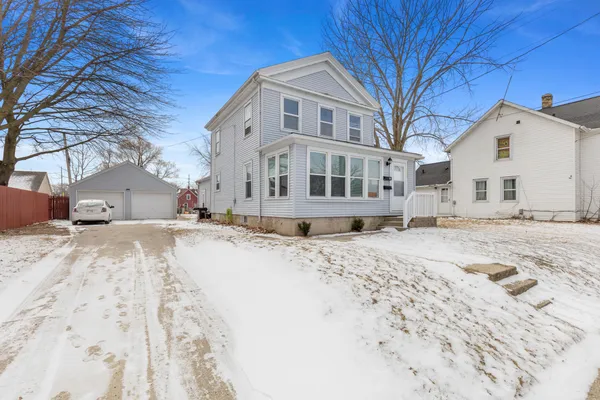 $184,900 | 1809 Madison Street, Manitowoc, WI 54220