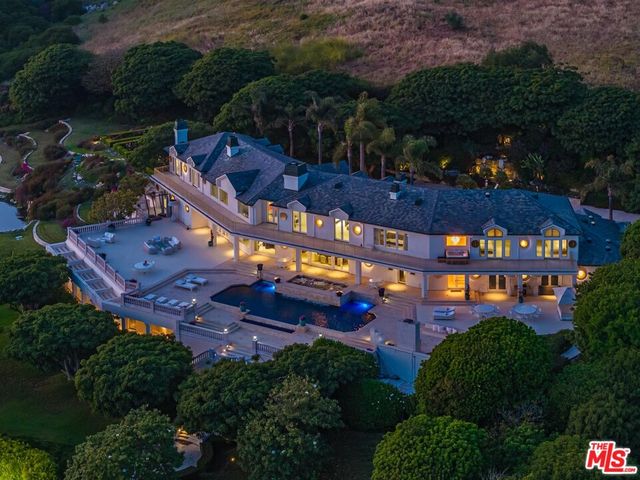 $25,000,000 | 6051 Philip Avenue, Malibu, CA 90265