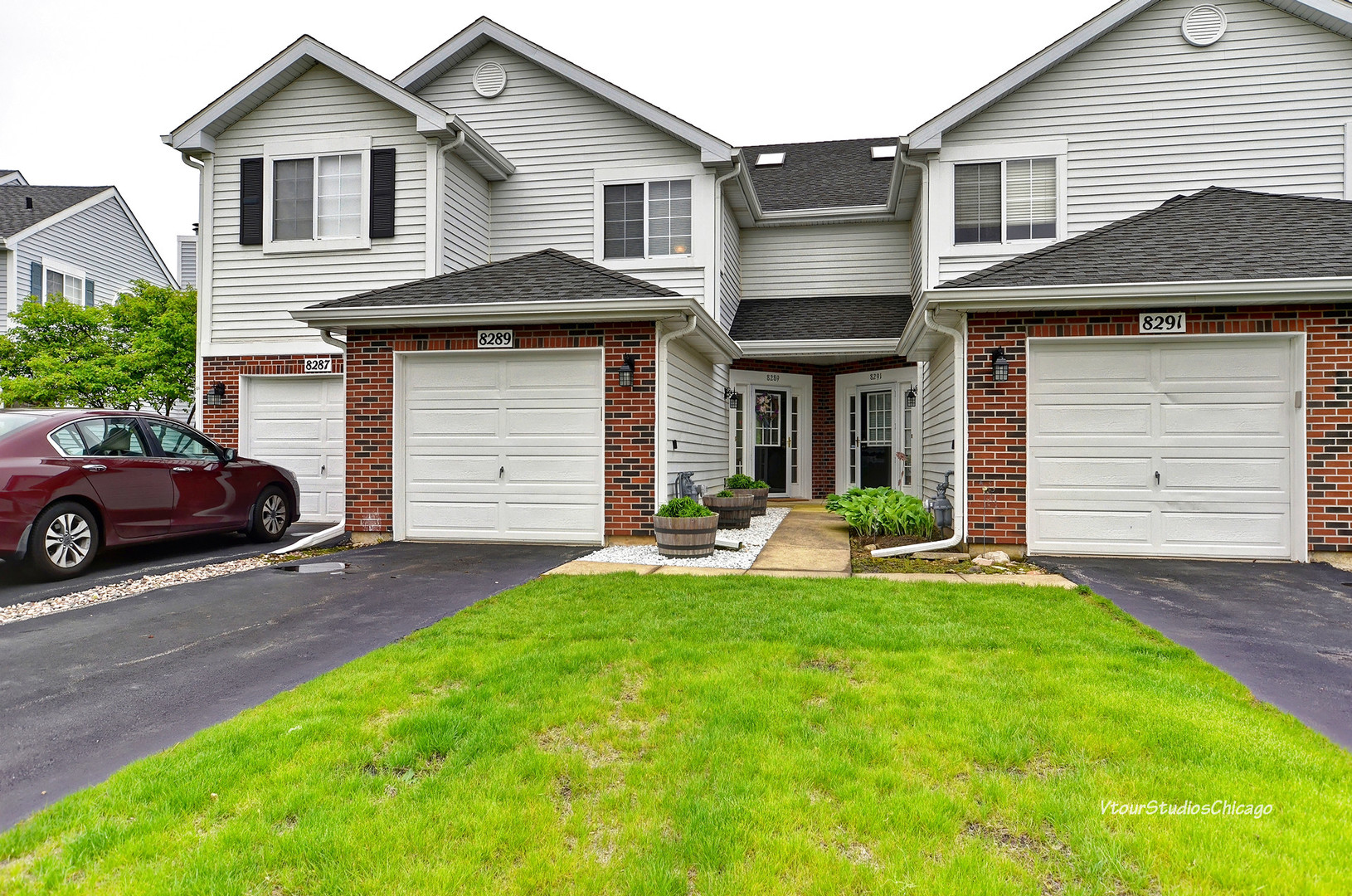 8289 Ripple Ridge, Unit 8289 Darien, IL 60561 - Photo 2 of 25