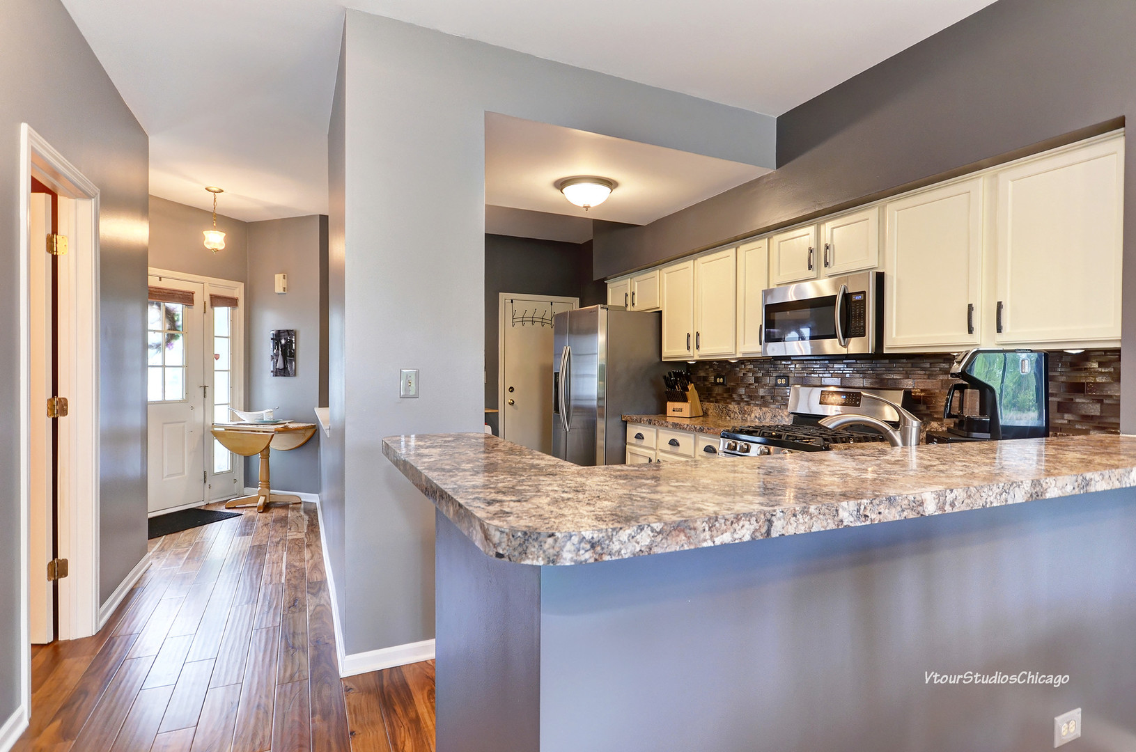 8289 Ripple Ridge, Unit 8289 Darien, IL 60561 - Photo 4 of 25