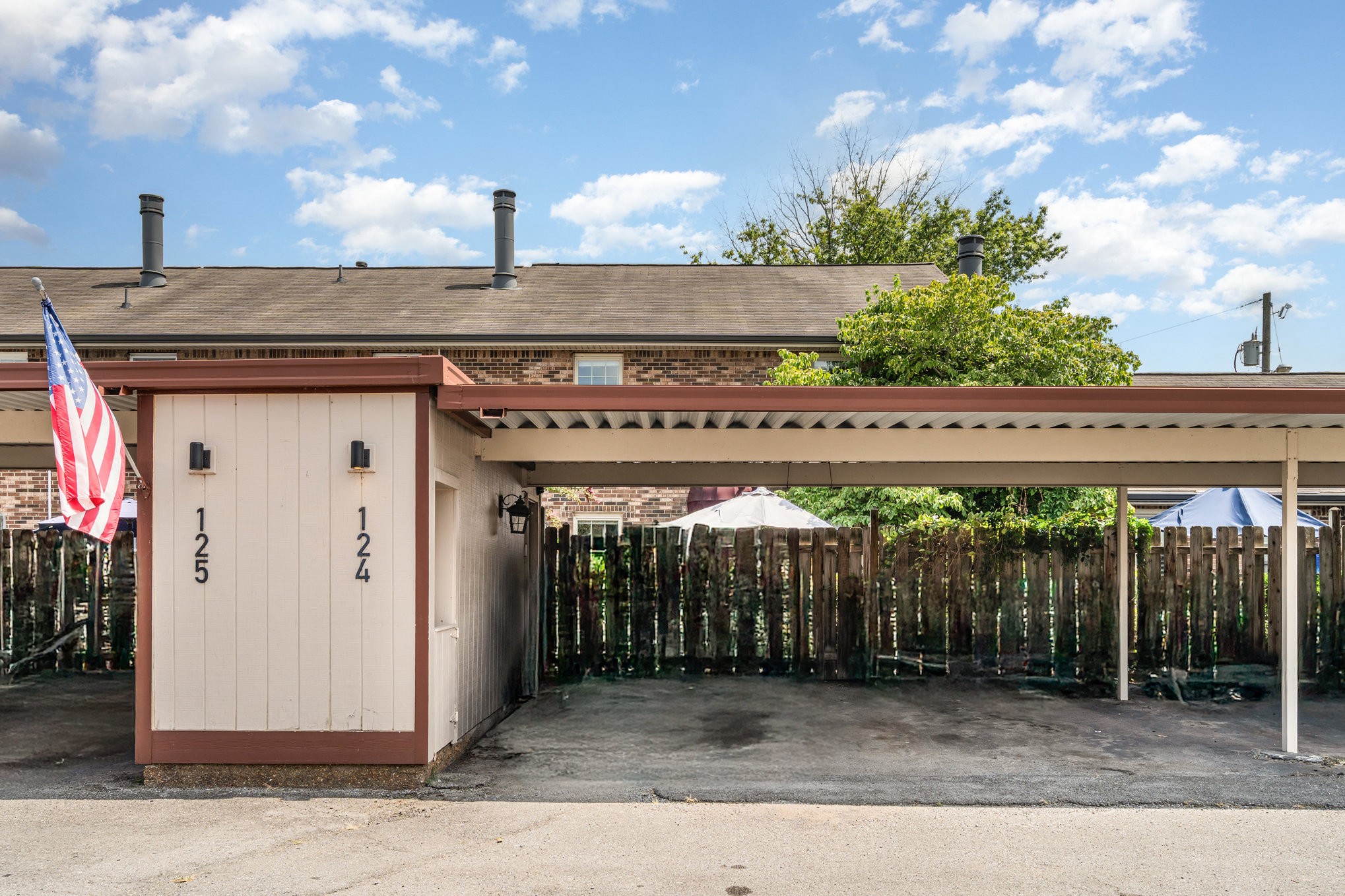 4001 Anderson Road, Unit B124 Nashville, TN 37217 - Photo 33 of 36 a view of a house with a outdoor space
