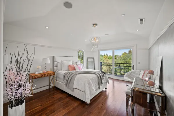 $9,500,000 | 15301 Robin Anne Lane, Monte Sereno, CA 95030