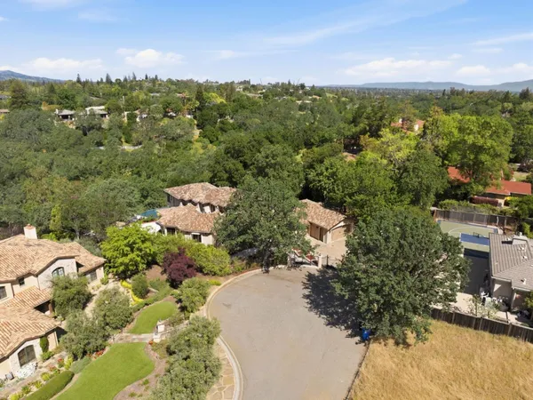 $9,500,000 | 15301 Robin Anne Lane, Monte Sereno, CA 95030