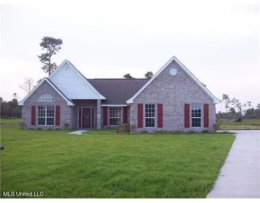 $2,025 | 3111 Village Circle, Ocean Springs, MS 39564