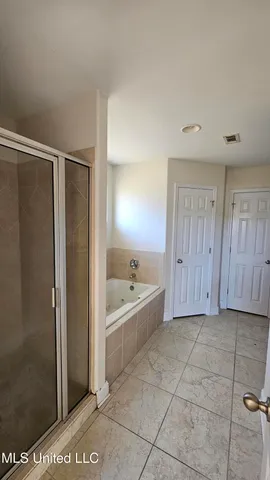 $2,025 | 3111 Village Circle, Ocean Springs, MS 39564