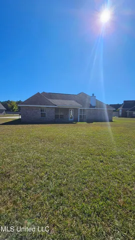 $2,025 | 3111 Village Circle, Ocean Springs, MS 39564