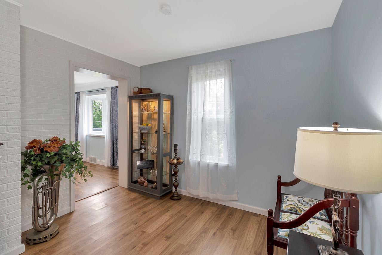 8318 Daleview Road Cincinnati, OH 45247 - Photo 6 of 39