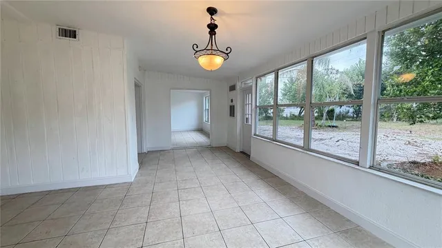 $350,000 | 406 Dunedin Avenue, Temple Terrace, FL 33617
