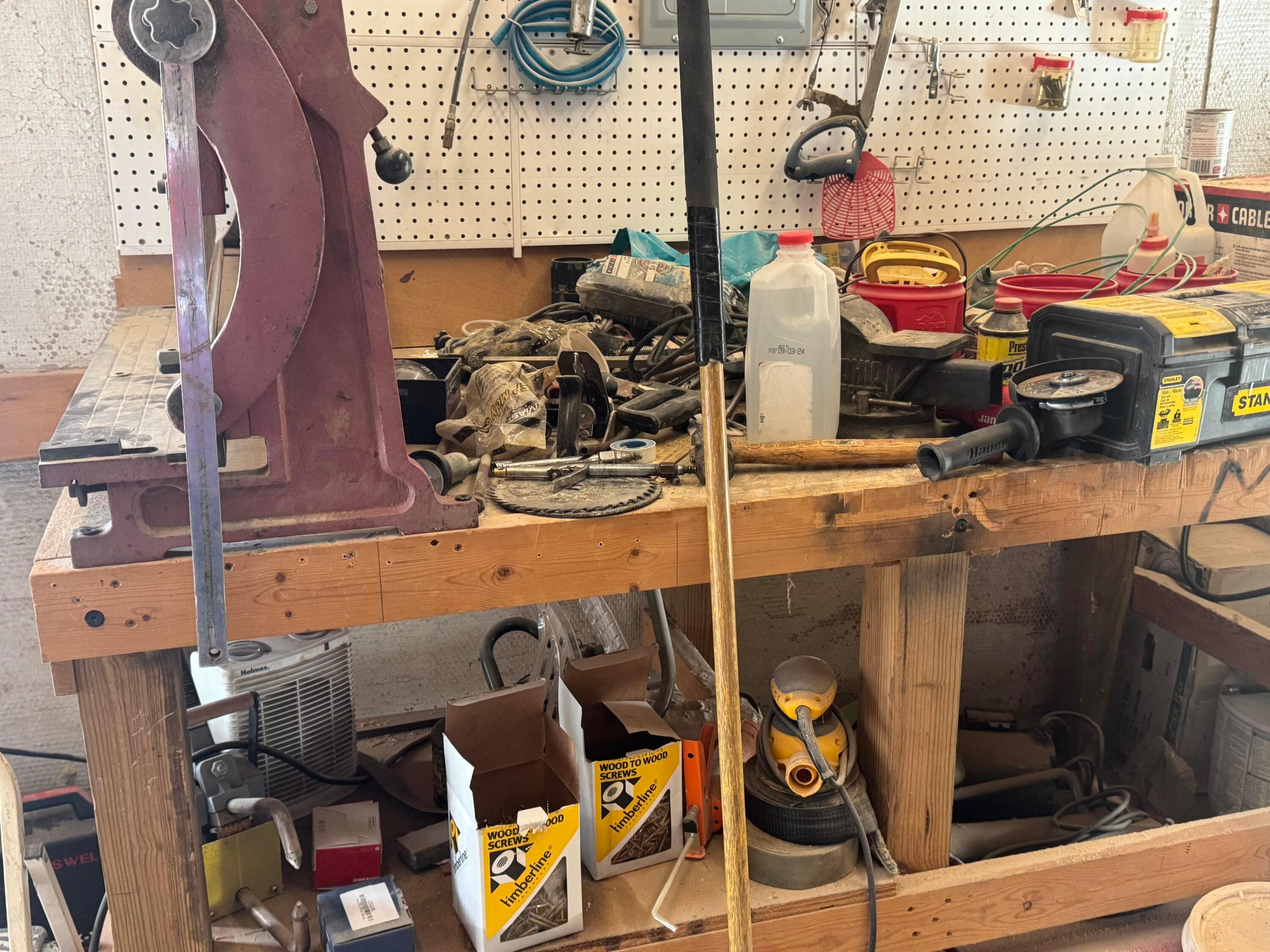 1702 South Baylor Street Perryton, TX 79070 - Photo 11 of 29 a utility room with multiple dryer and washer