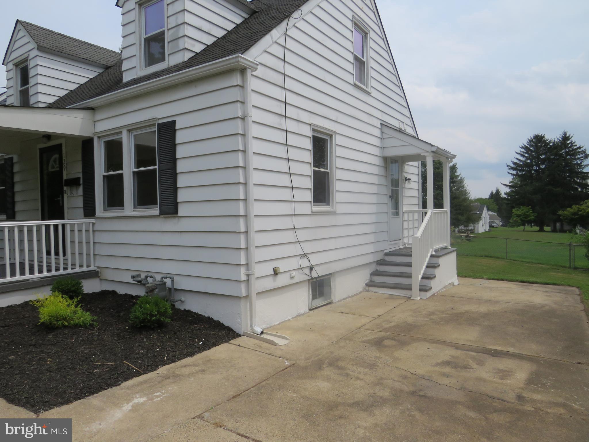 129 Central Avenue Ewing, NJ 08628 - Photo 2 of 43