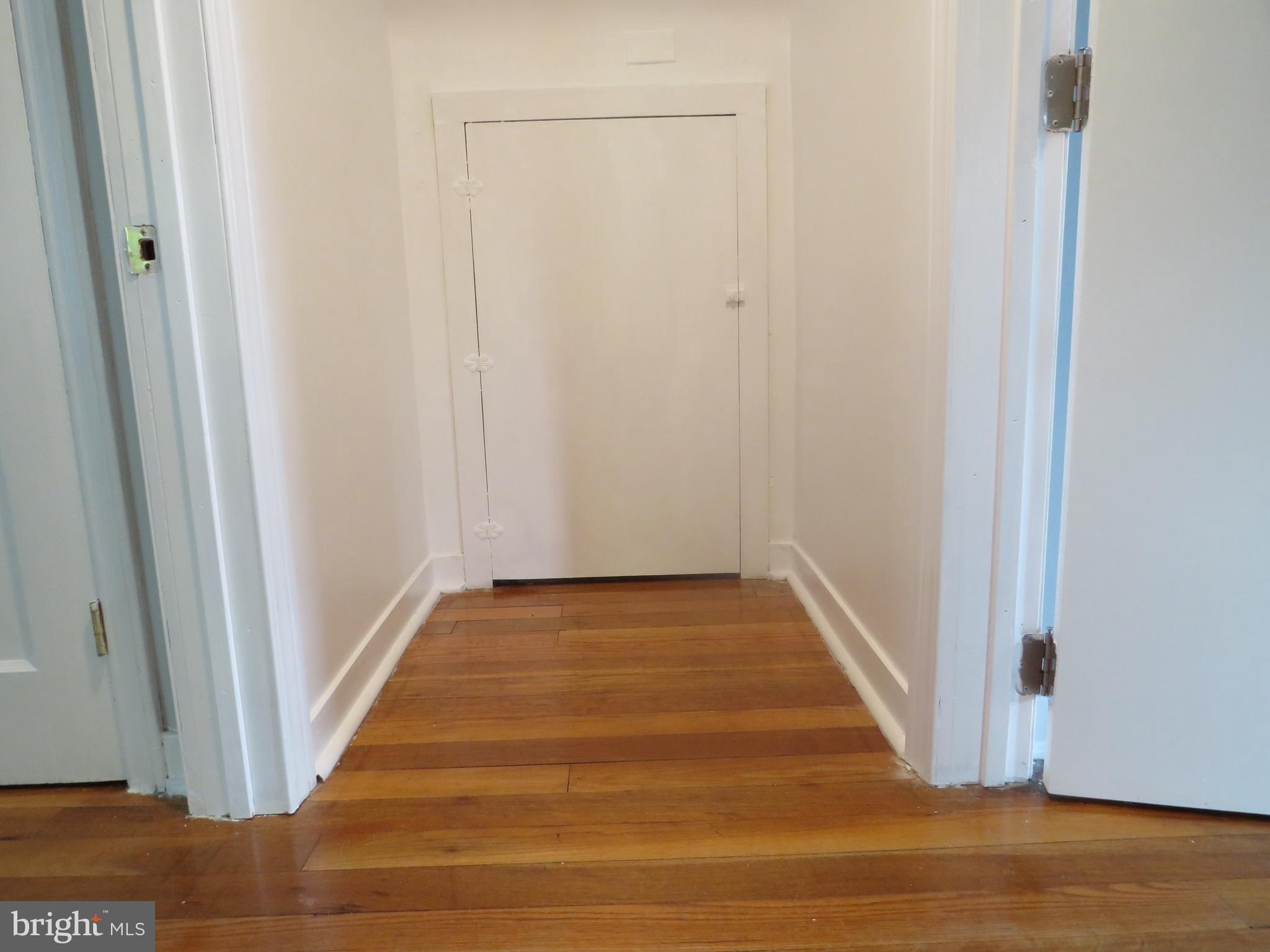 129 Central Avenue Ewing, NJ 08628 - Photo 27 of 43