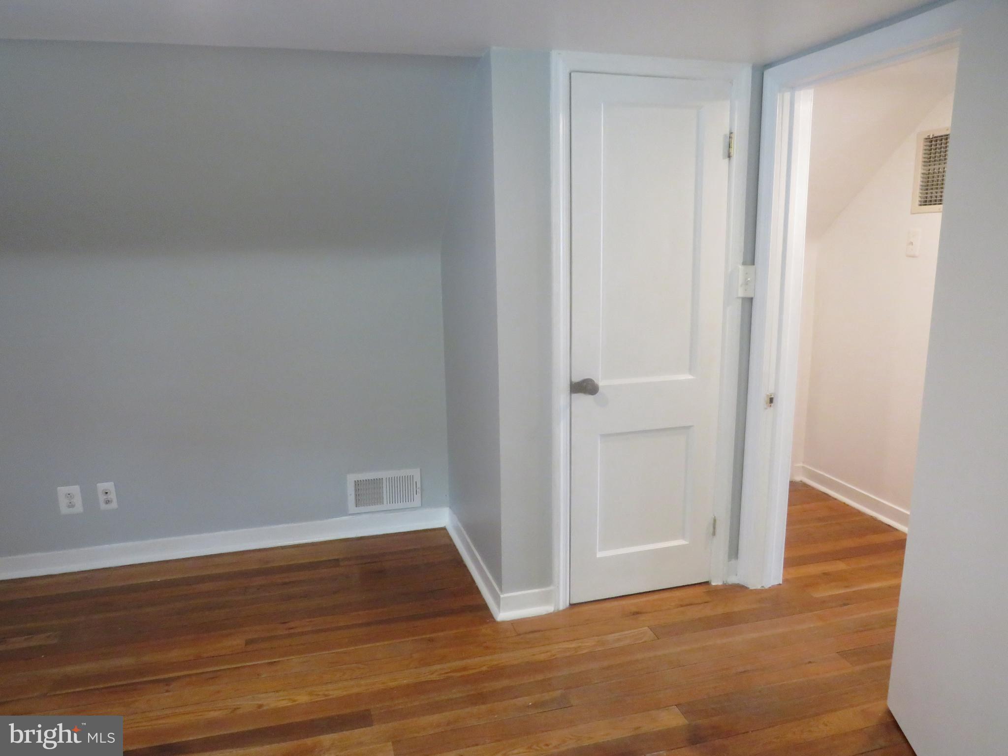 129 Central Avenue Ewing, NJ 08628 - Photo 29 of 43