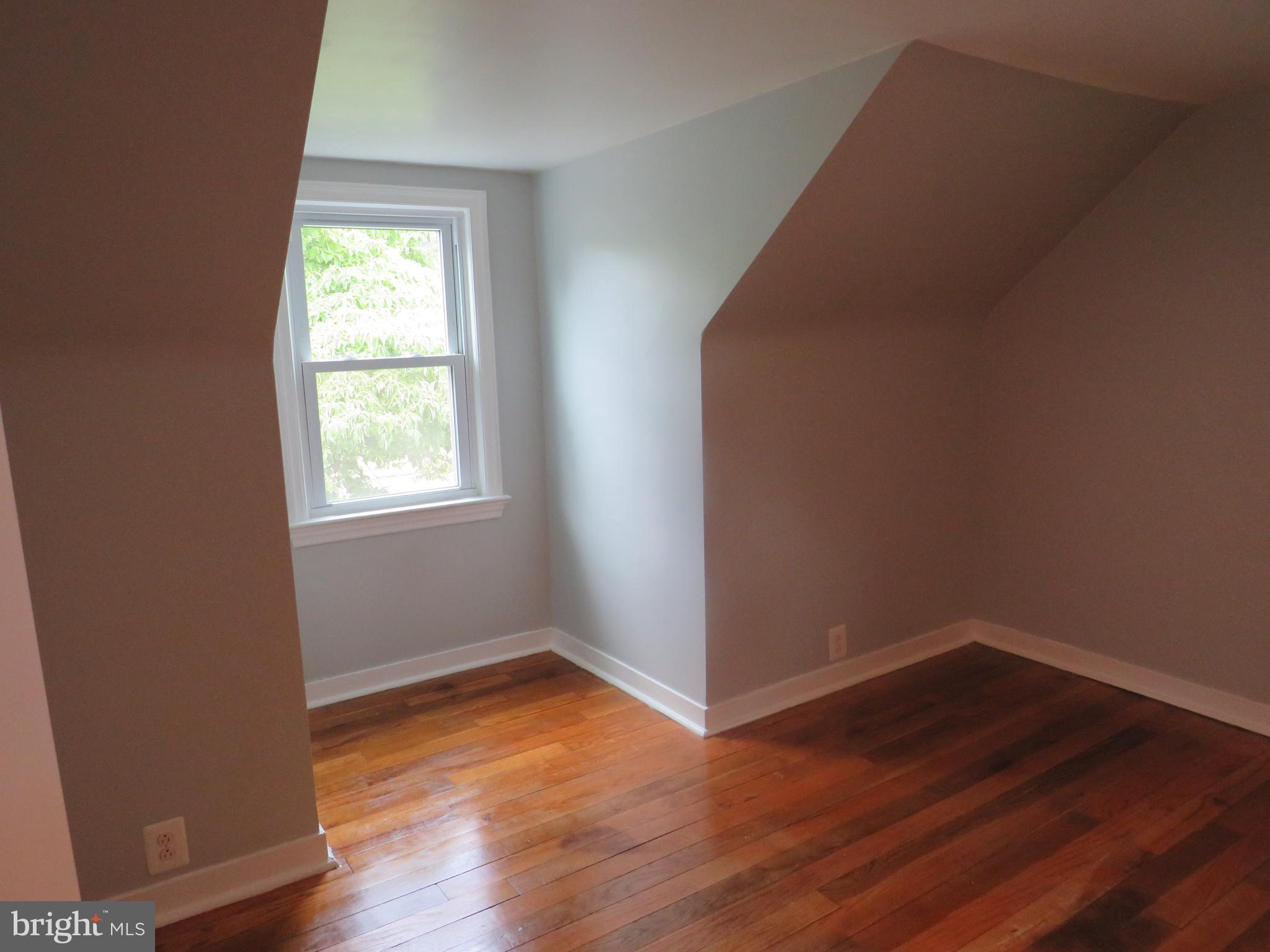 129 Central Avenue Ewing, NJ 08628 - Photo 31 of 43