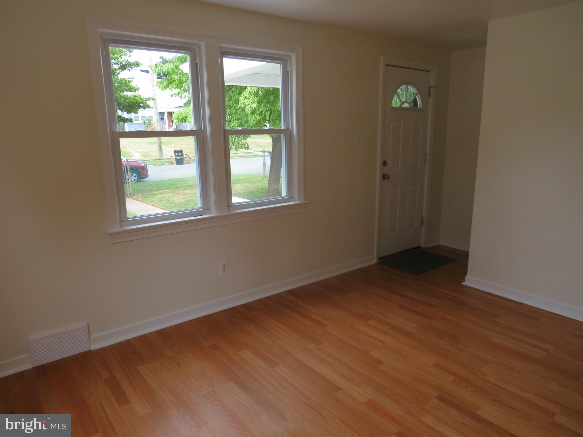 129 Central Avenue Ewing, NJ 08628 - Photo 7 of 43