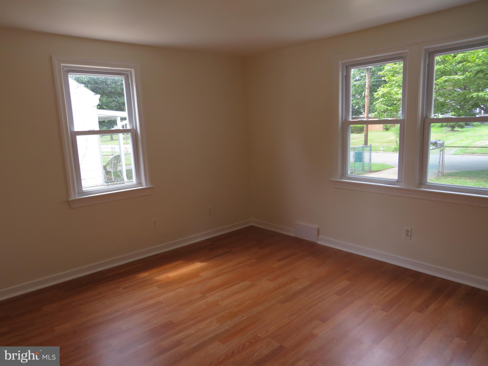 129 Central Avenue Ewing, NJ 08628 - Photo 9 of 43