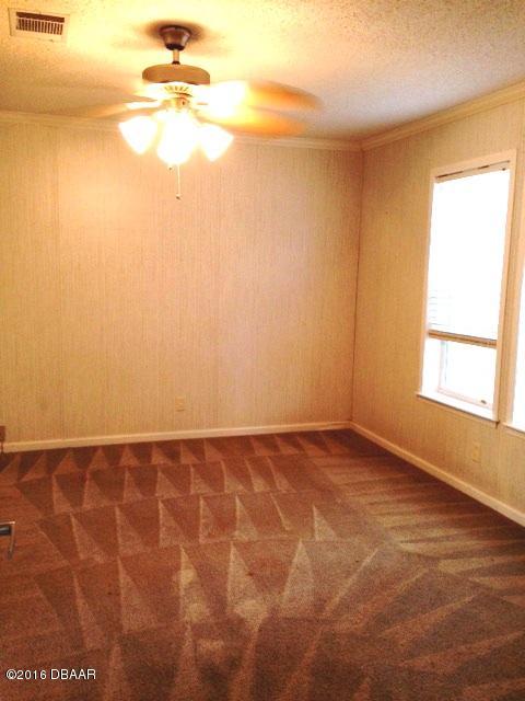 23926 Deer Road Astor, FL 32102 - Photo 6 of 16 IMG_6247