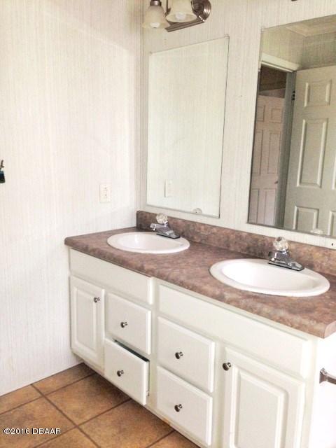 23926 Deer Road Astor, FL 32102 - Photo 10 of 16 IMG_6260