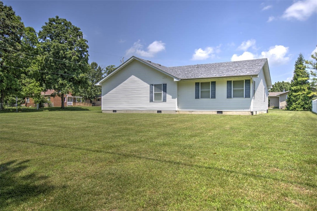 510 North Lake Shore Drive Decatur, IL 62521 - Photo 26 of 29