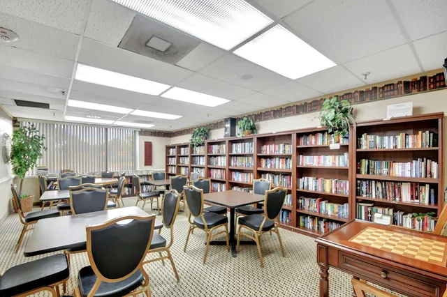 $1,750 | 7657 Tahiti Lane, Unit 202, Lake Worth, FL 33467