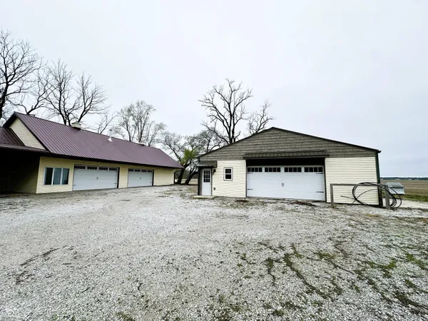 $369,900 | 1198 Highway 59, Rockville, IN 47872
