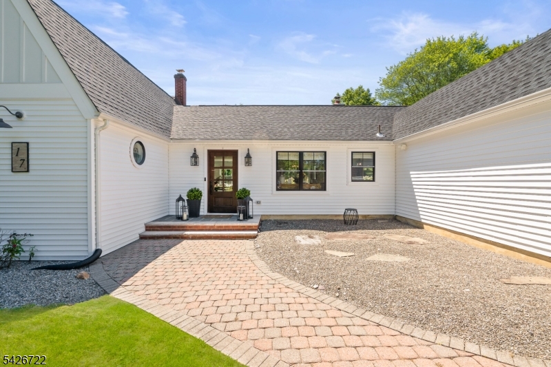 17 Drake Road Mendham, NJ 07945 - Photo 2 of 50
