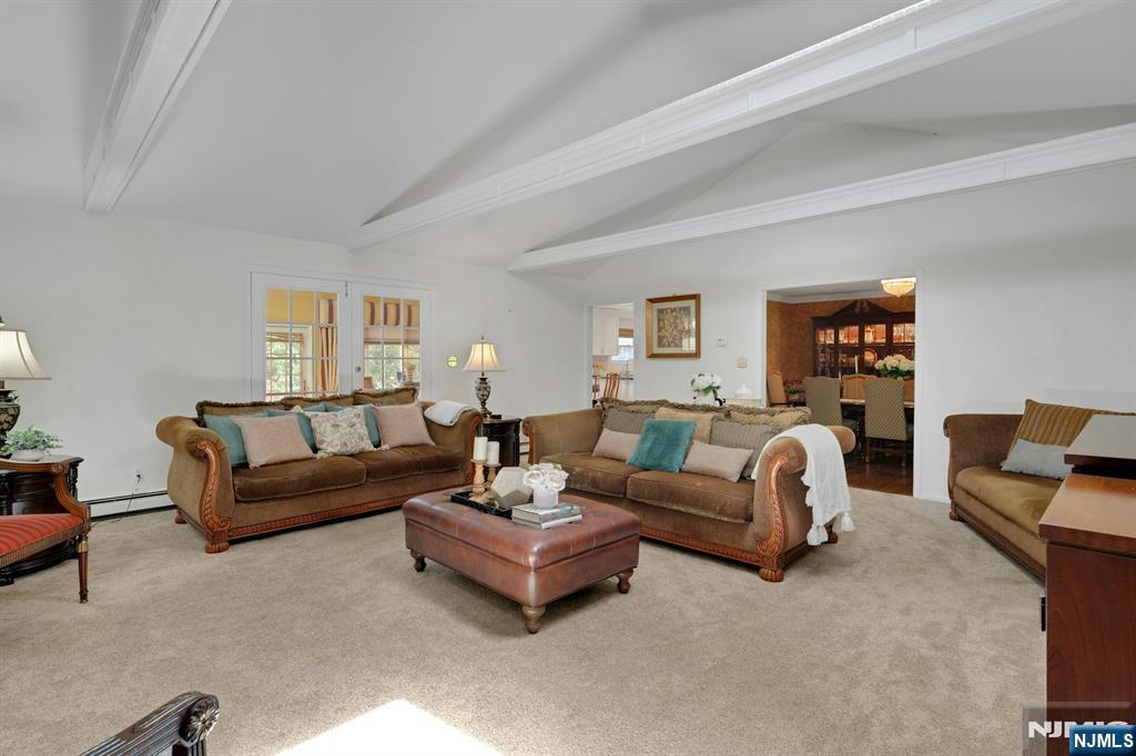 10 Moonshadow Court Butler, NJ 07405 - Photo 16 of 47