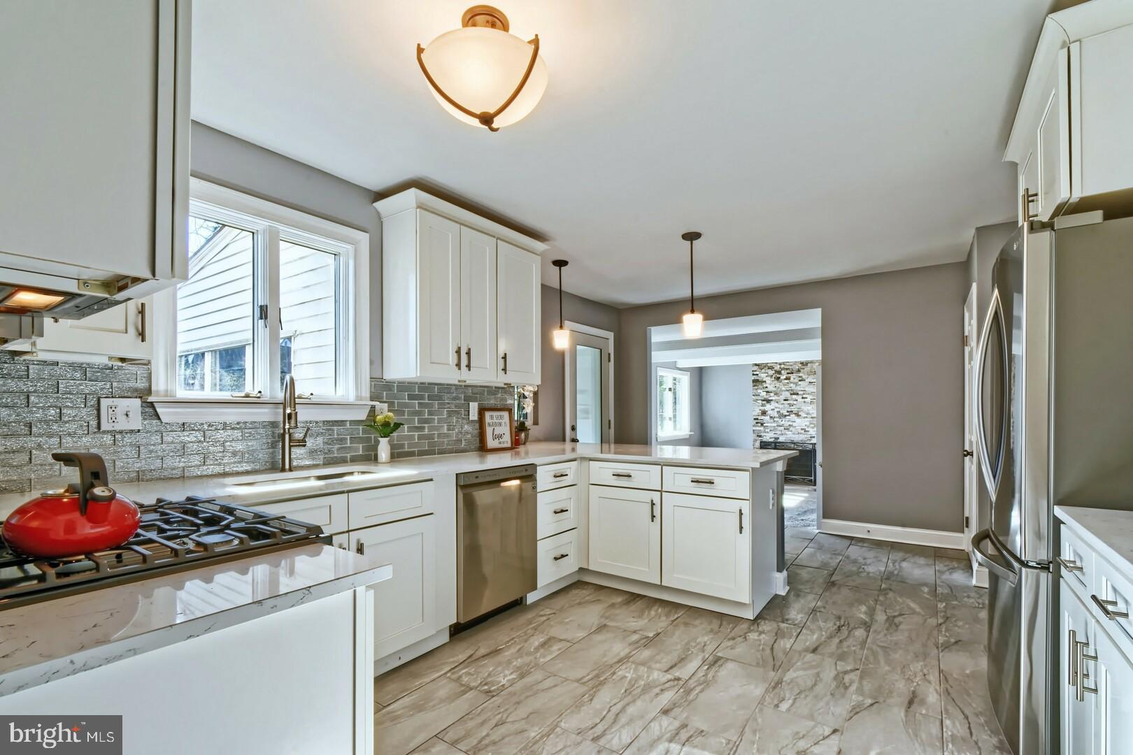 262 Tam Oshanter Road Mount Laurel, NJ 08054 - Photo 8 of 30 Gallery Image 8