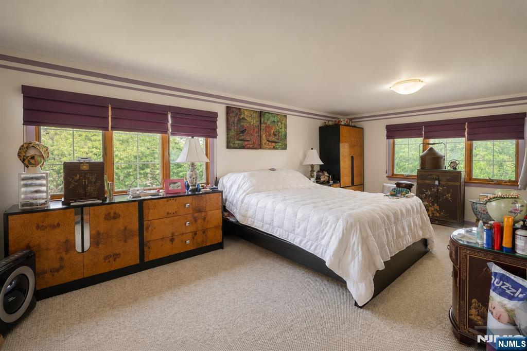 804 Saddle River Road Saddle Brook, NJ 07663 - Photo 17 of 37