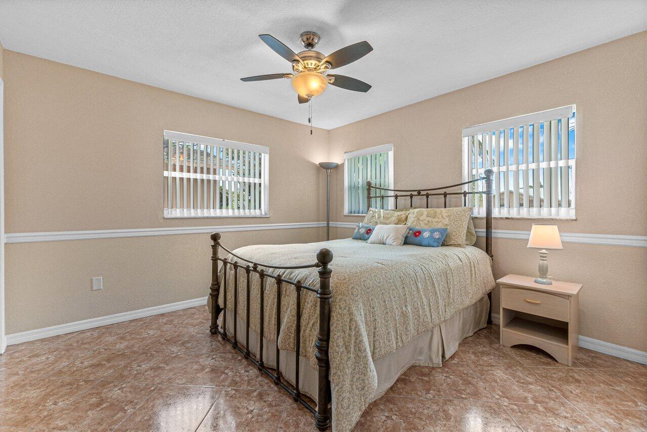 22446 Southwest 65th Avenue Boca Raton, FL 33428 - Photo 13 of 27 016-22446Southwest65thAvenue-BocaRaton-F