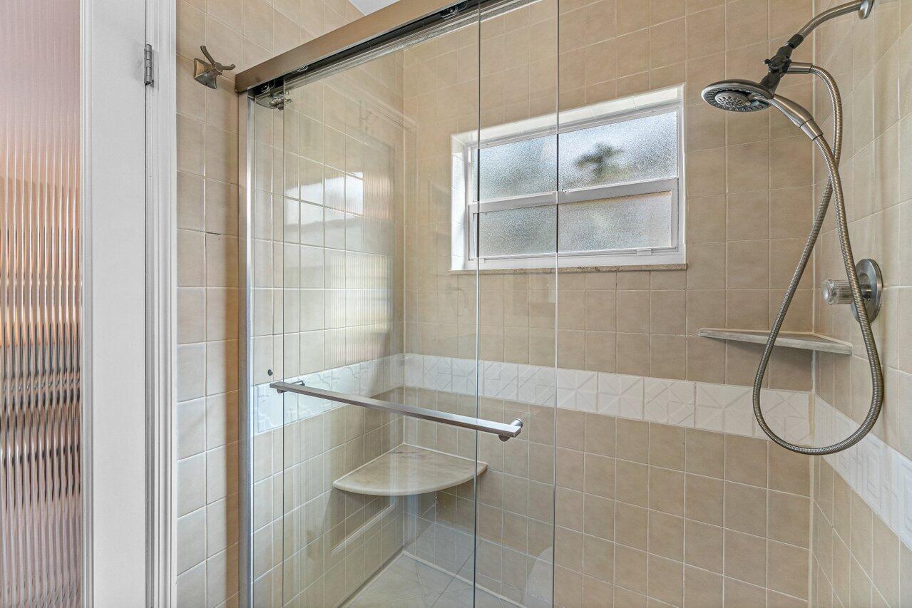 22446 Southwest 65th Avenue Boca Raton, FL 33428 - Photo 20 of 27 023-22446Southwest65thAvenue-BocaRaton-F