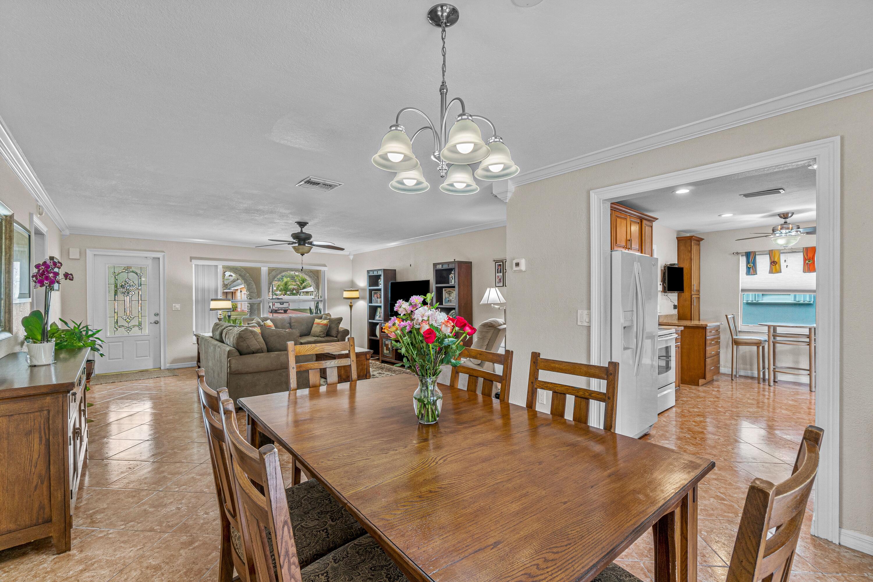 22446 Southwest 65th Avenue Boca Raton, FL 33428 - Photo 7 of 27 010-22446Southwest65thAvenue-BocaRaton-F