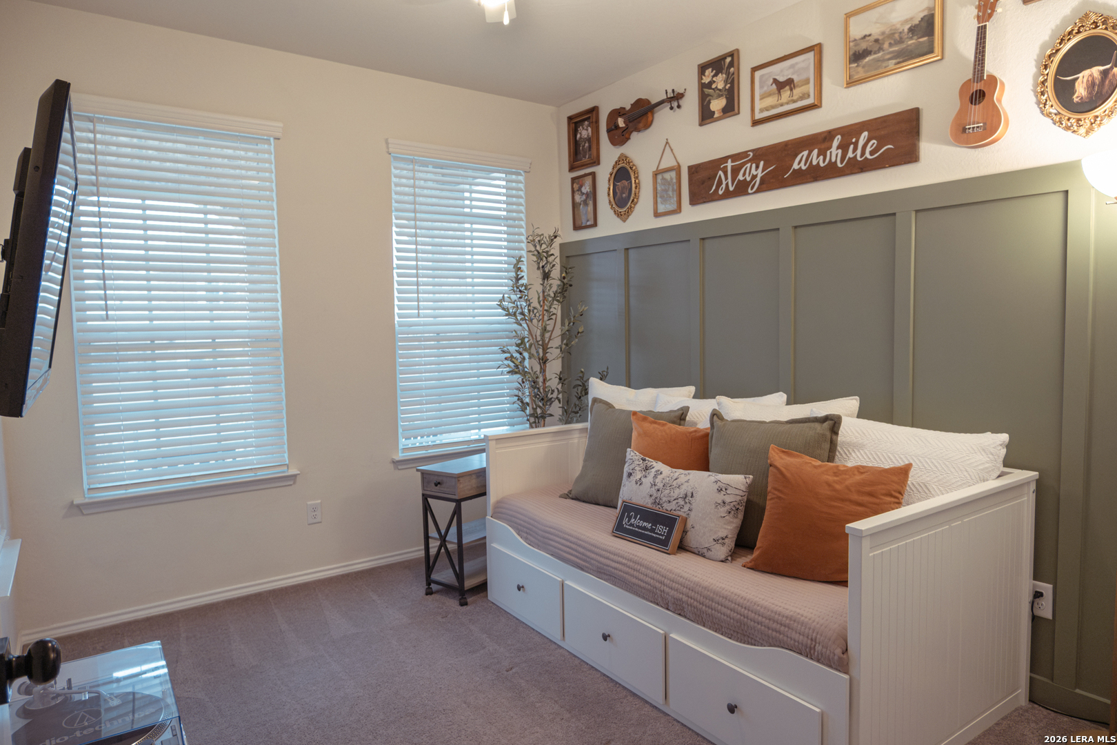 141 Inverness Boerne, TX 78015 - Photo 15 of 33