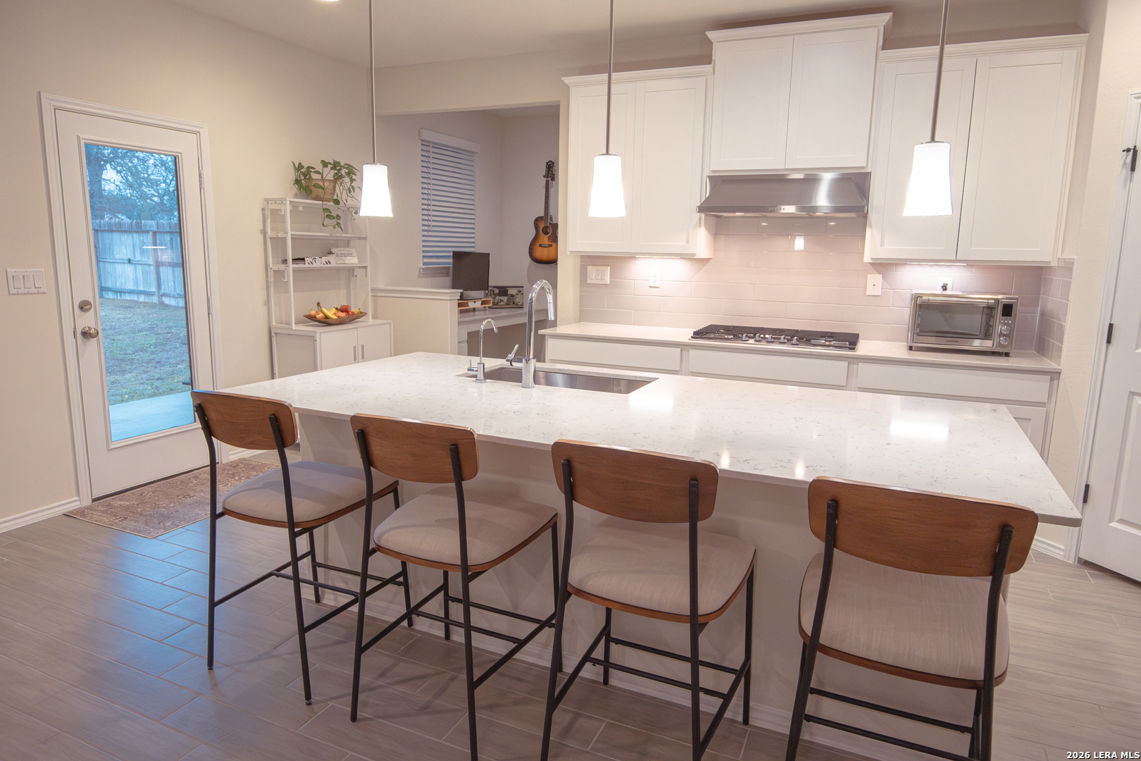 141 Inverness Boerne, TX 78015 - Photo 8 of 33