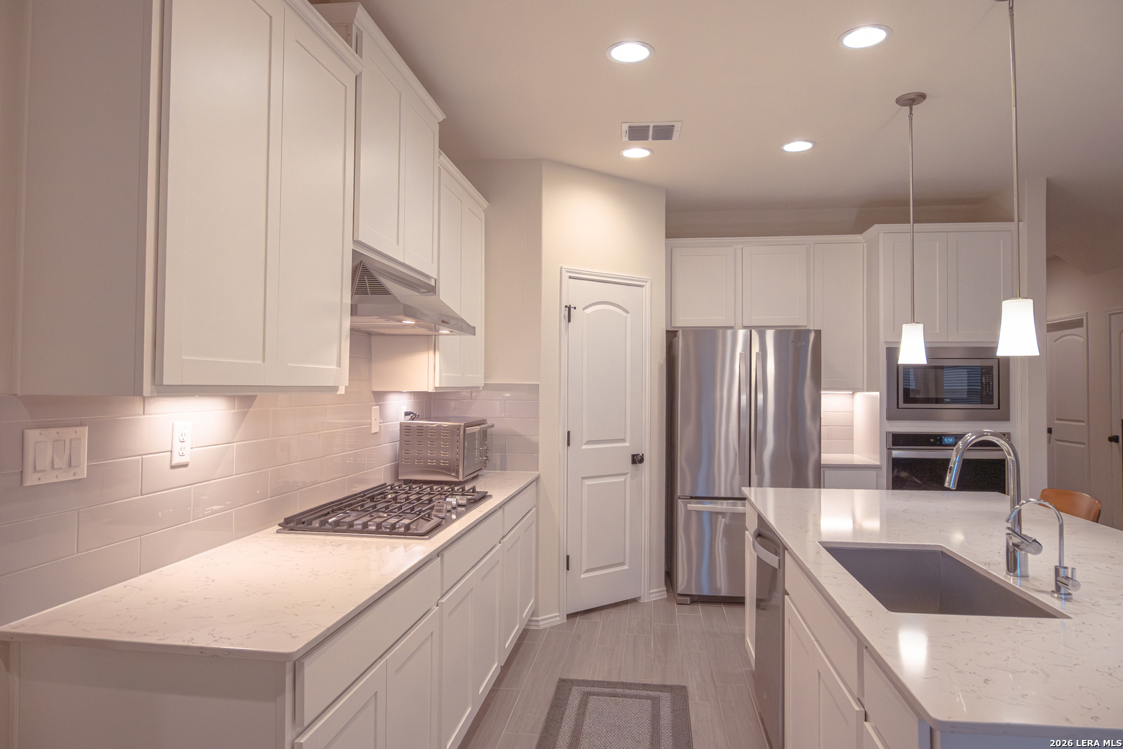 141 Inverness Boerne, TX 78015 - Photo 9 of 33