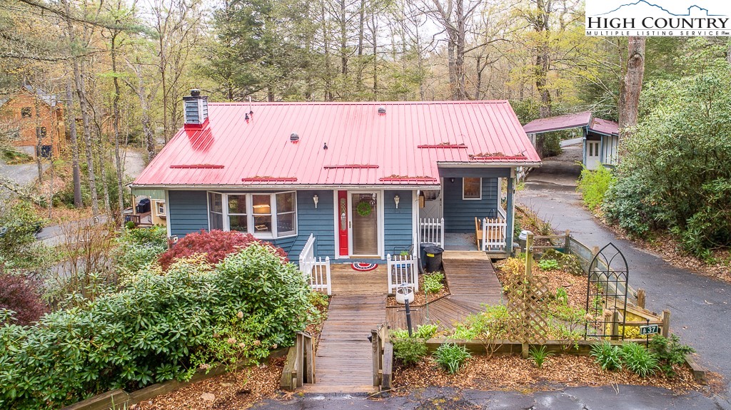 37 Hemlock Loop, Newland, NC 28657 Compass