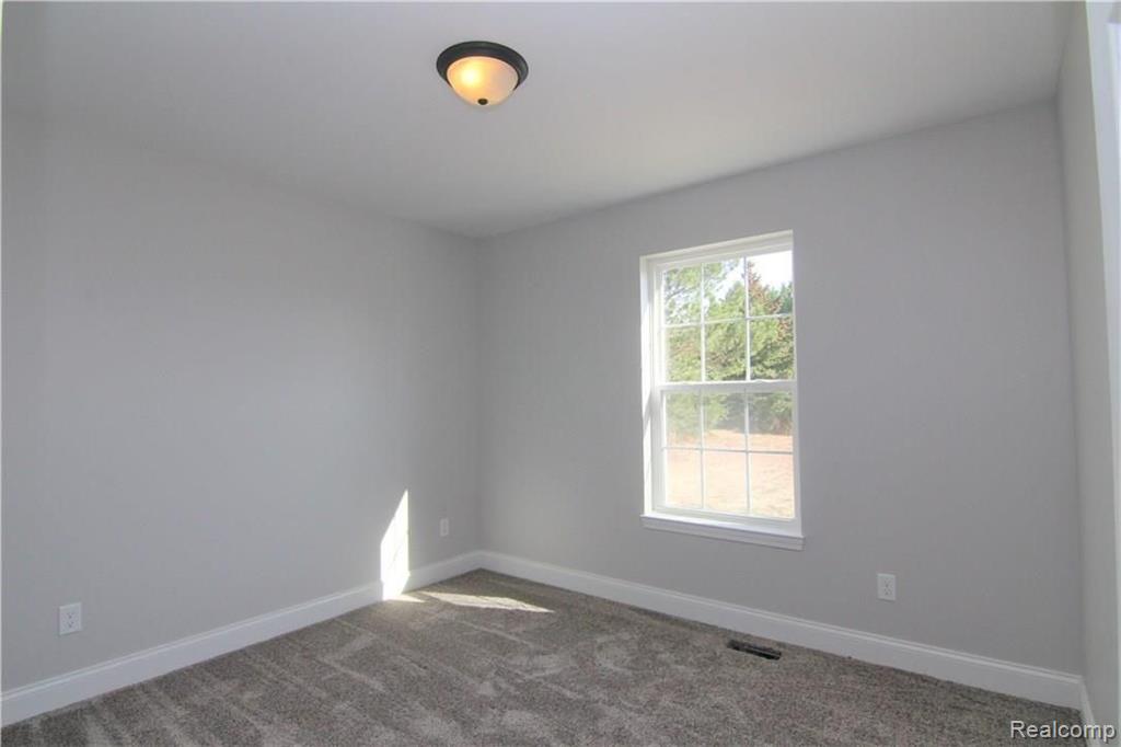 7440 Lahring Road Gaines, MI 48436 - Photo 9 of 12