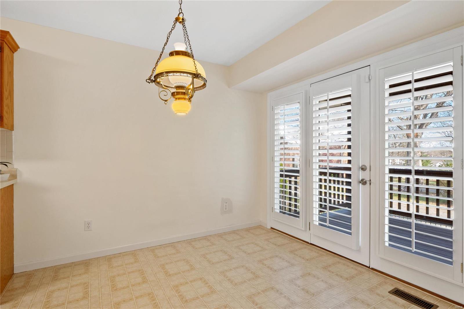 147 Braewood Circle St. Charles, MO 63301 - Photo 16 of 35