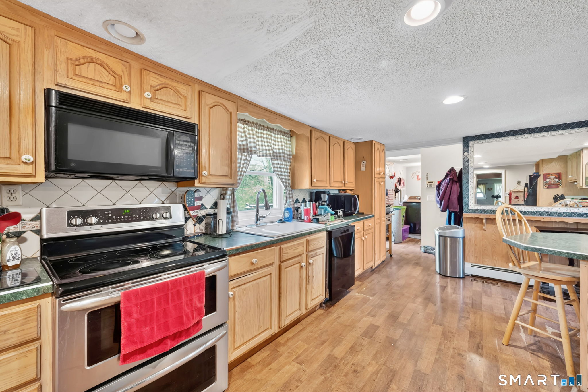120 Basswood Road Windsor, CT 06095 - Photo 8 of 36