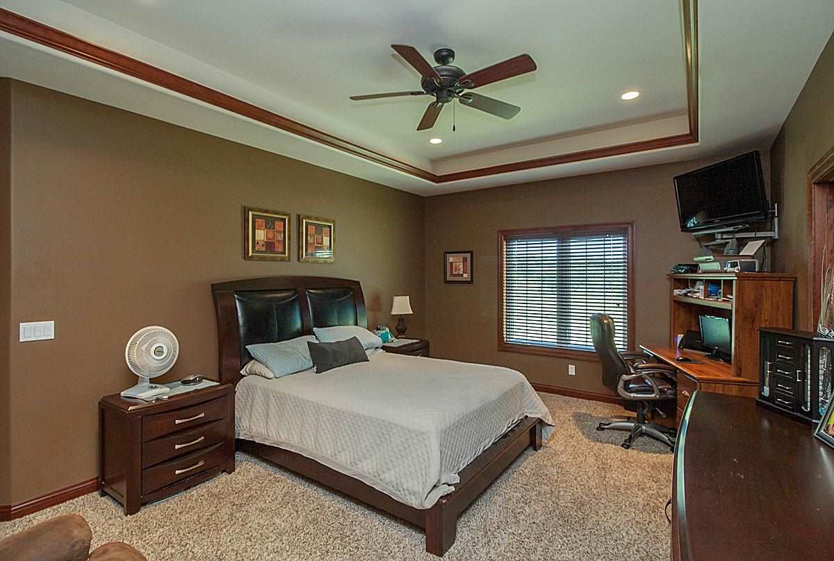 3250 Newcastle Road Marion, IA 52302 - Photo 12 of 25 Gallery Image 12