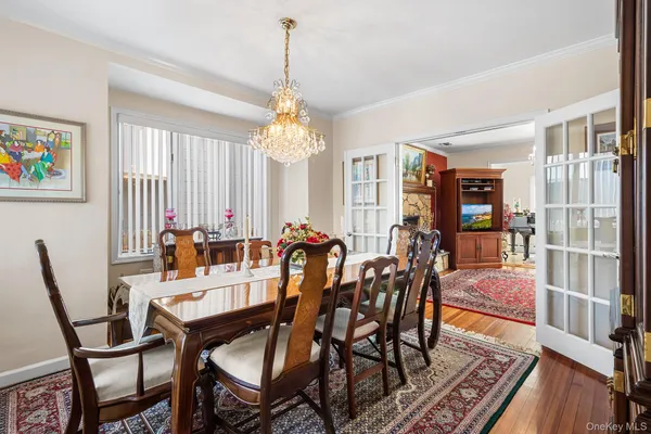 $1,149,000 | 46 Riggs Place, Locust Valley, NY 11560
