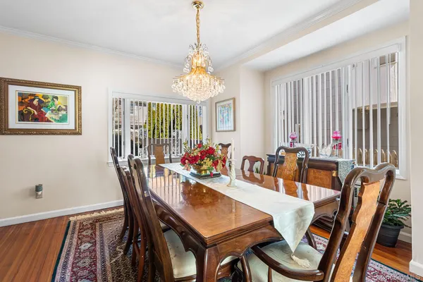 $1,149,000 | 46 Riggs Place, Locust Valley, NY 11560