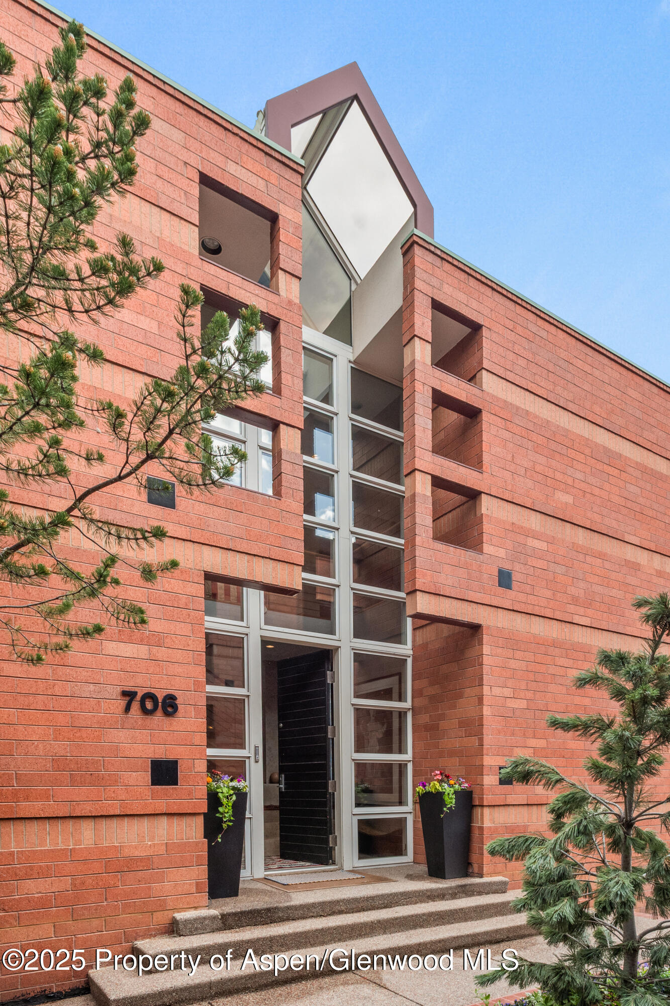 706 East Hyman Avenue, Unit 706 Aspen, CO 81611 - Photo 41 of 46 02-706eHyman_250612002