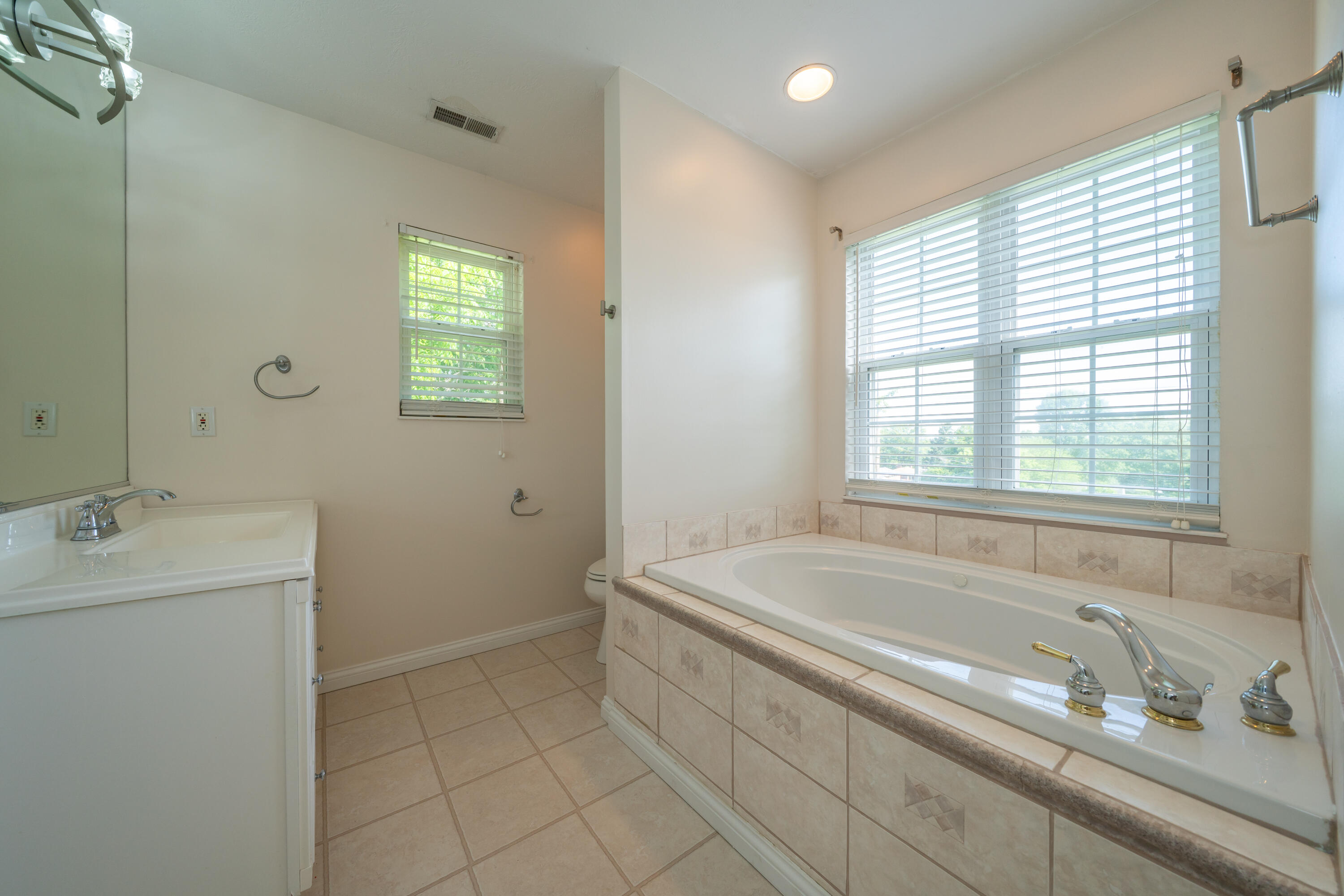 3415 Shakertown Road Beavercreek, OH 45430 - Photo 40 of 80 39