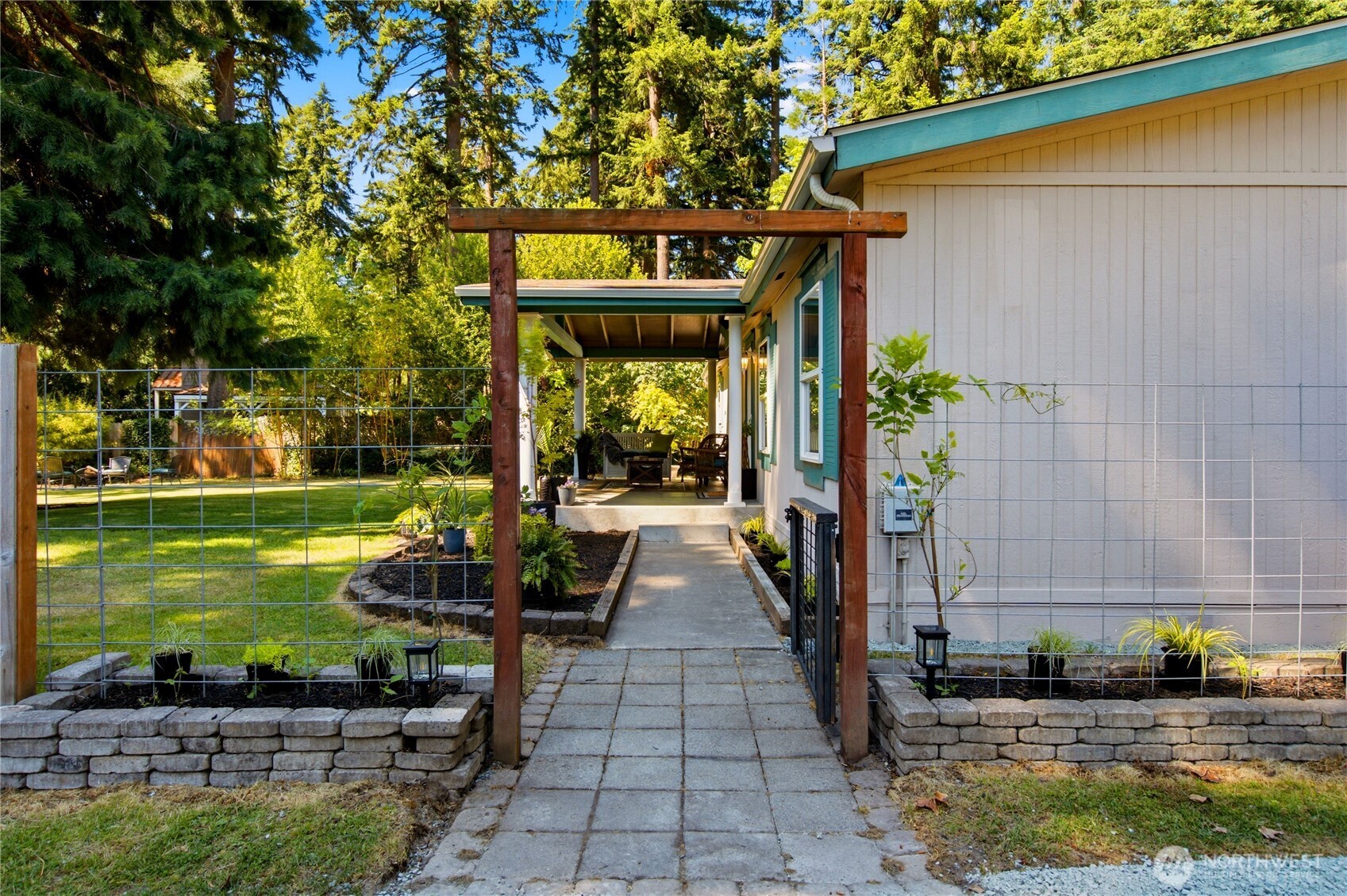5807 Cameron Road Freeland, WA 98249 - Photo 5 of 40